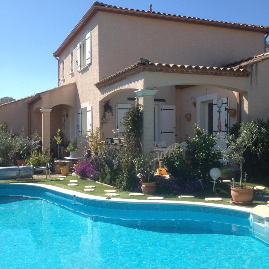 Bed and Breakfast Chez Patrick Roujan Экстерьер фото