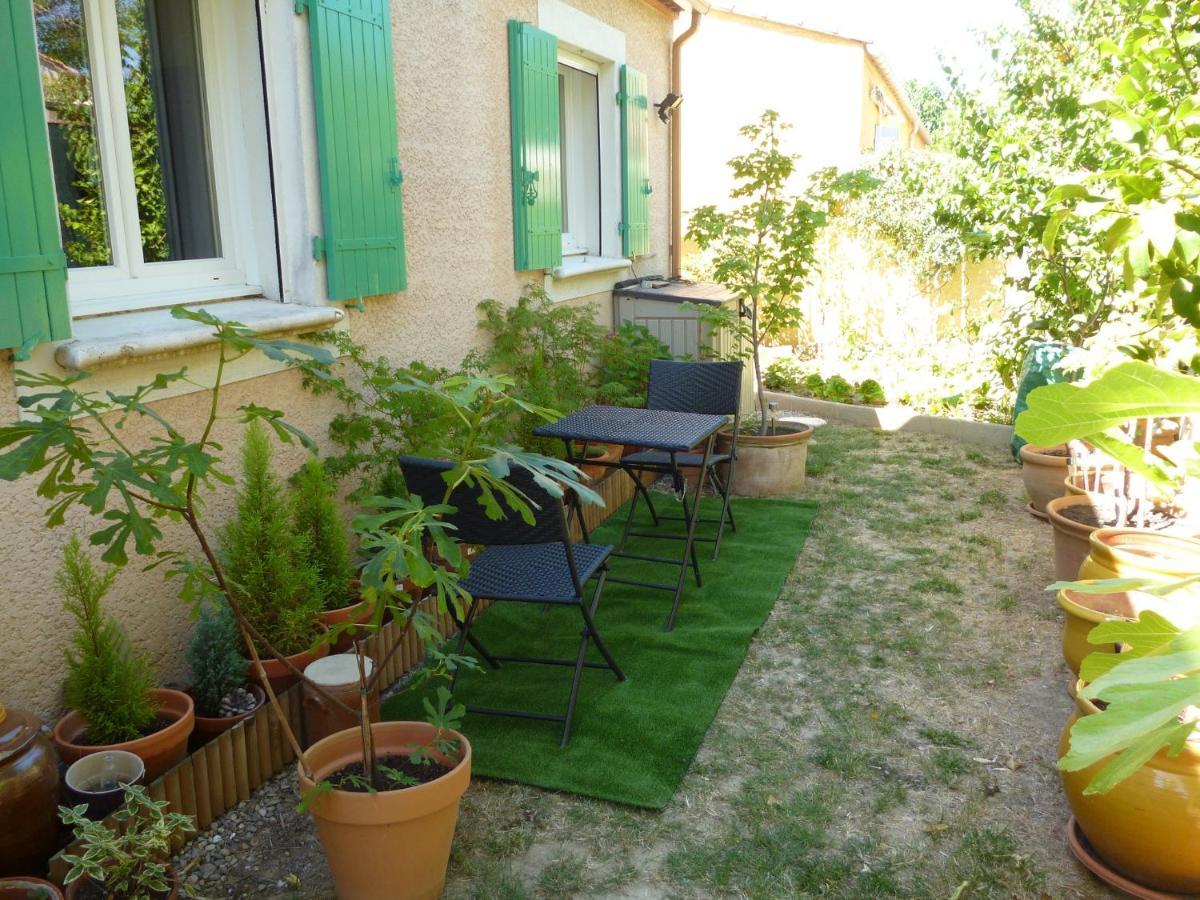 Bed and Breakfast Chez Patrick Roujan Экстерьер фото